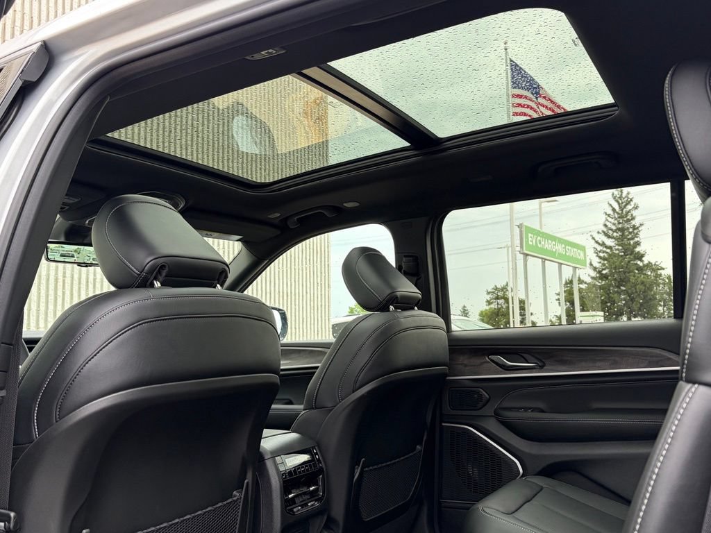 New 2026 Jeep Grand Cherokee L Limited AWD/4WD image 13