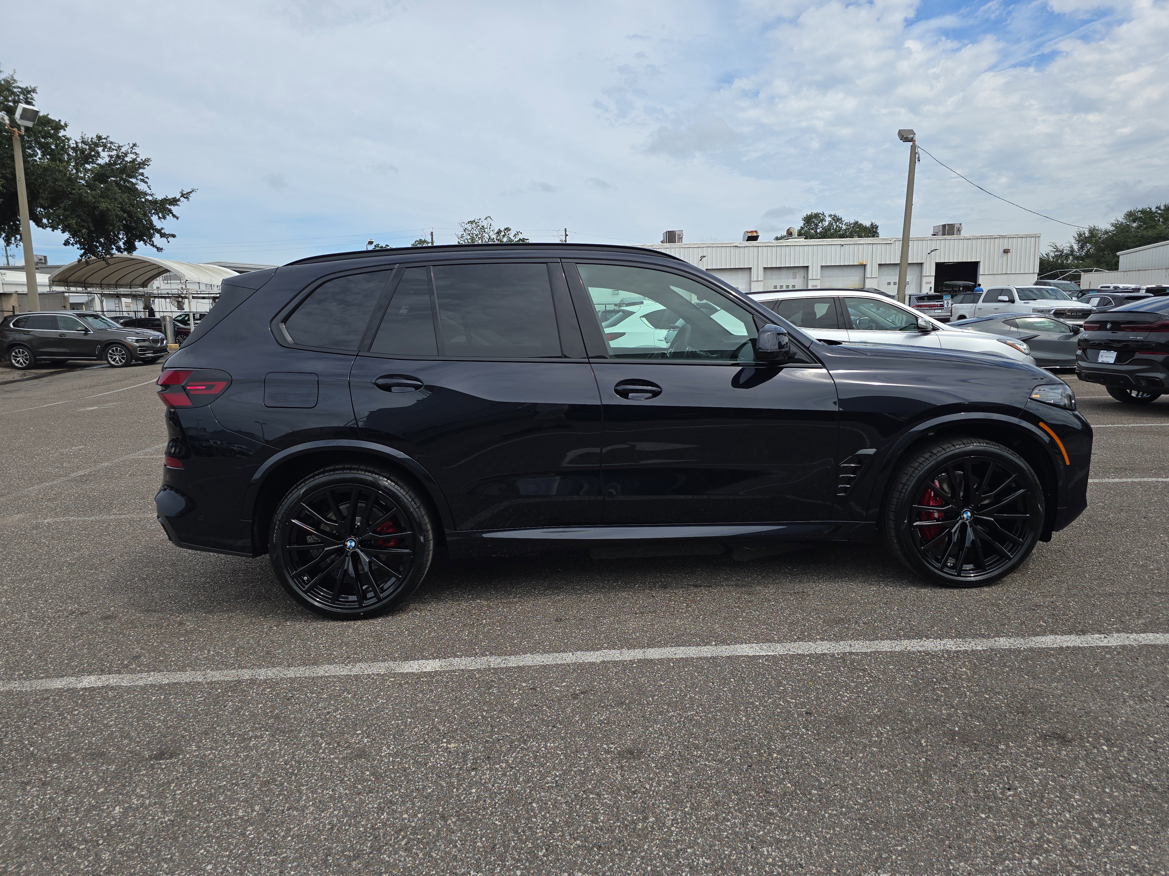 New 2026 BMW X5 sDrive40i w/ M Sport Package image 4