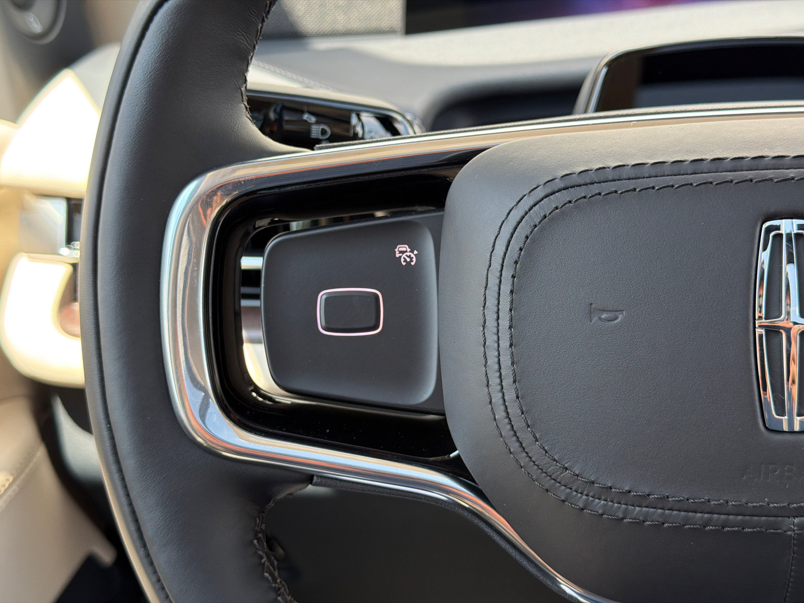 New 2027 Lincoln Navigator Reserve AWD/4WD image 28