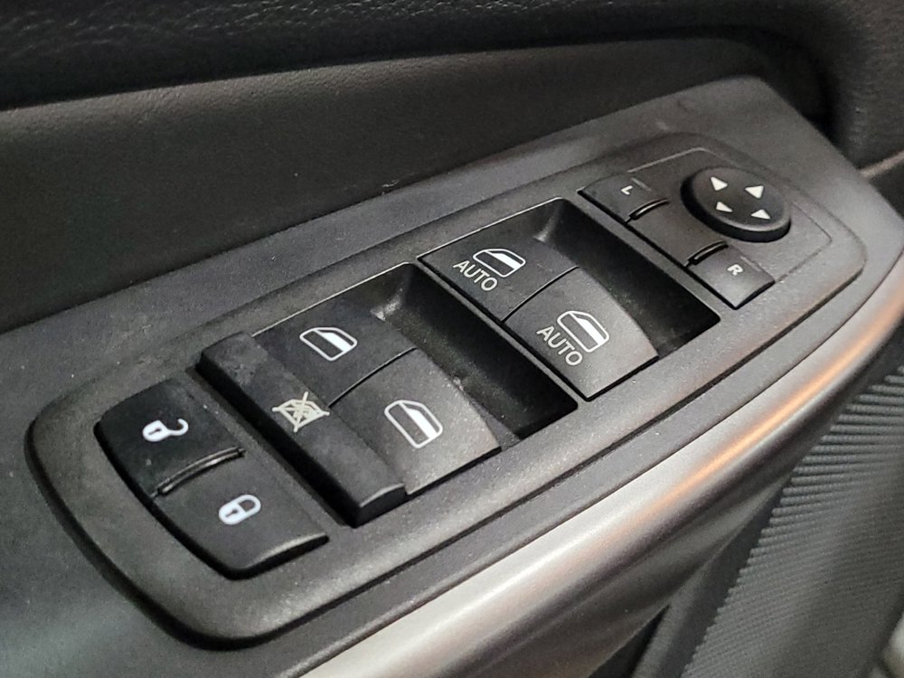 Used 2022 Jeep Cherokee Limited image 27