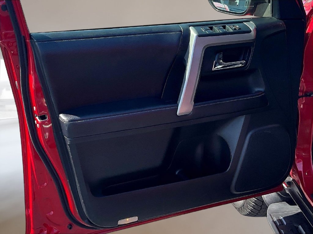 Used 2019 Toyota 4Runner SR5 AWD/4WD image 19