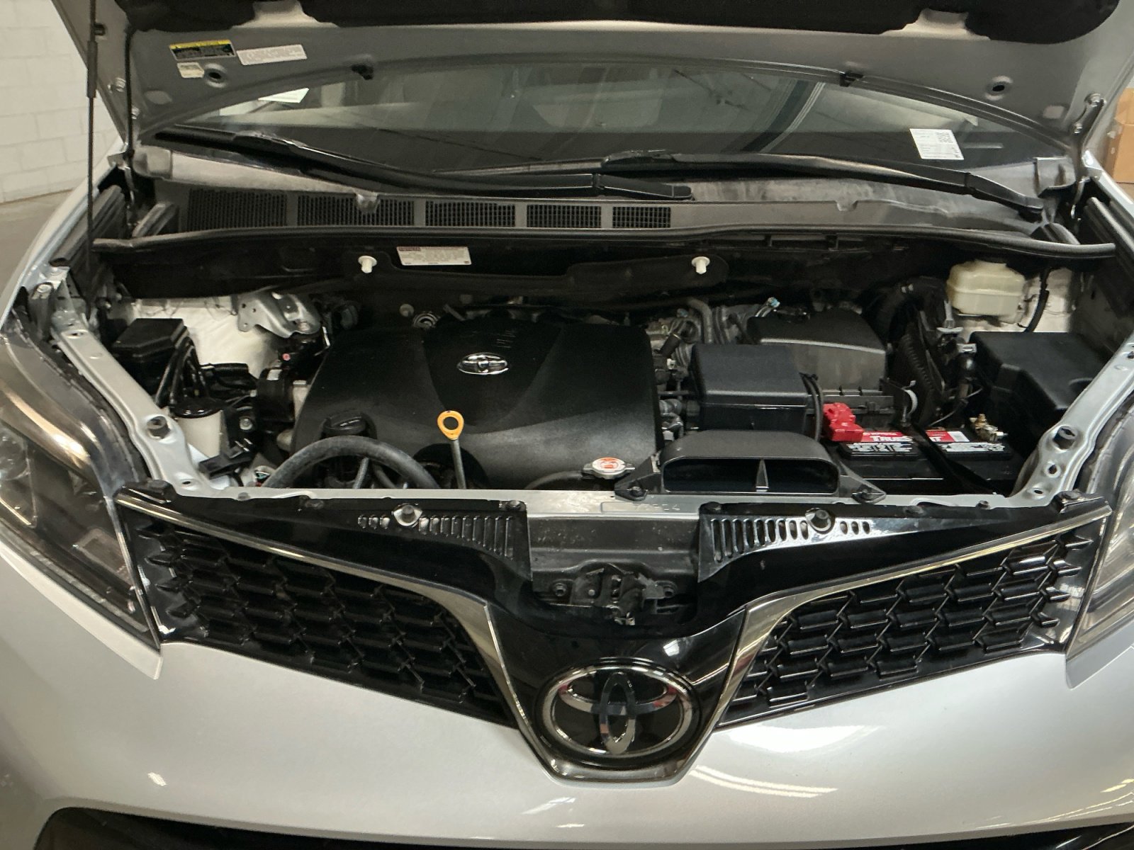Used 2019 Toyota Sienna SE Premium w/ Carpet Mat Package AWD/4WD image 21