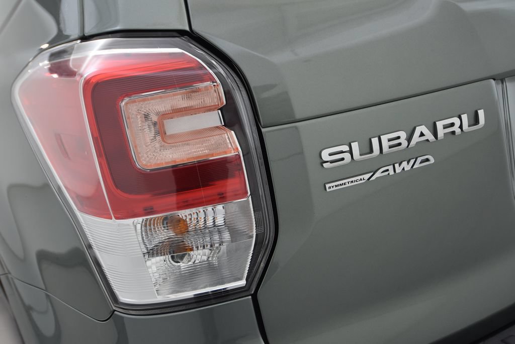 Used 2017 Subaru Forester 2.5i AWD/4WD image 35