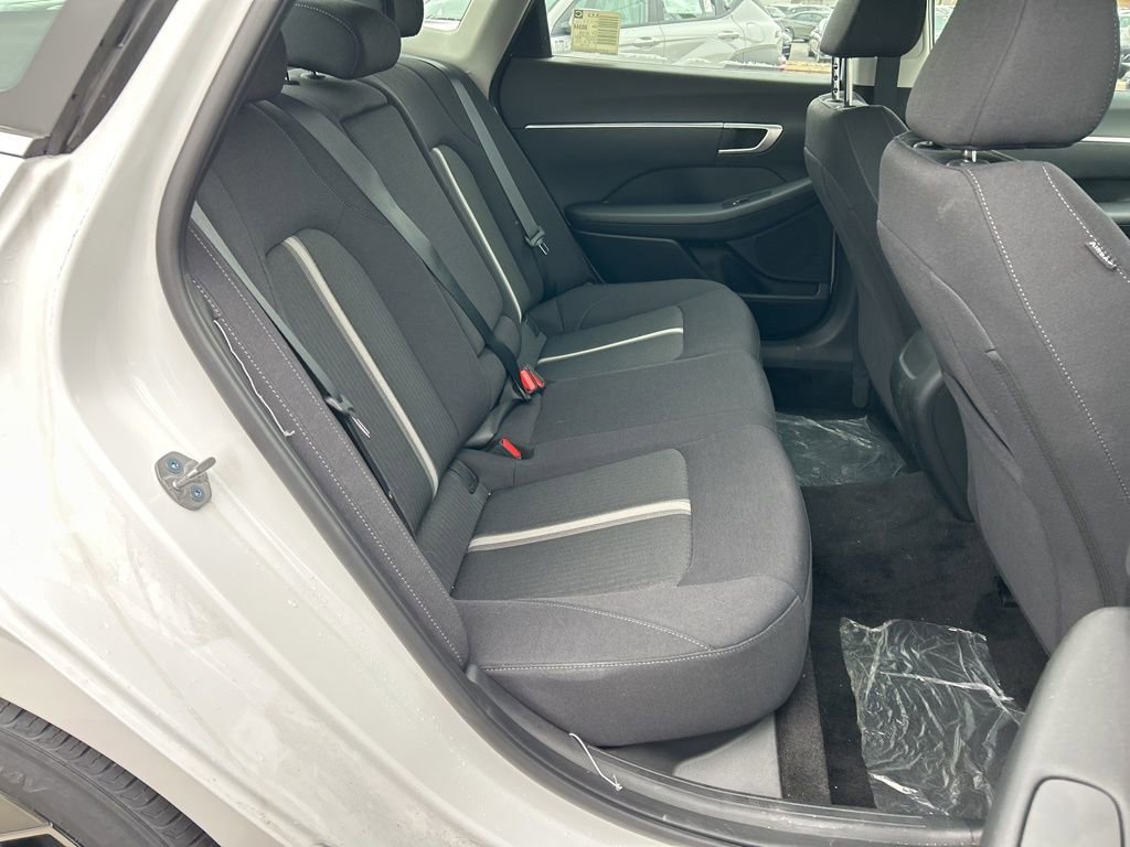 Used 2025 Hyundai Sonata SEL FWD image 25