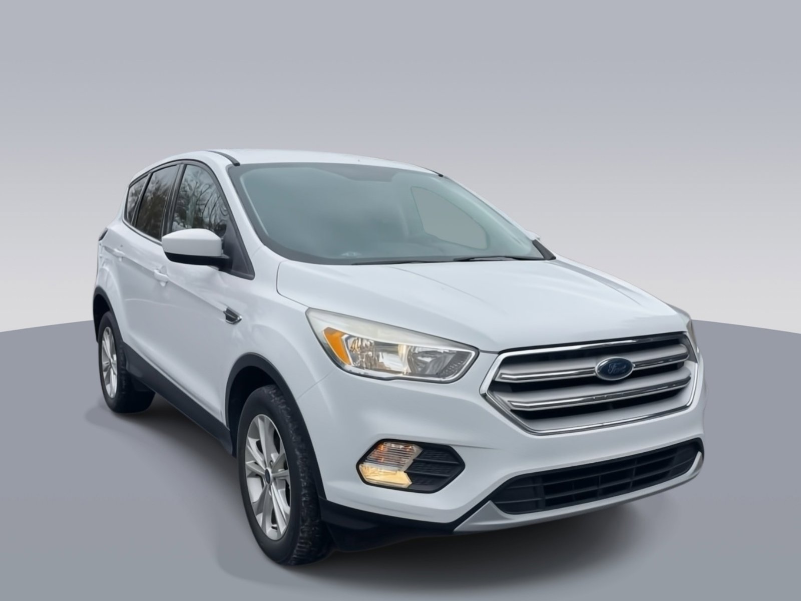 Used 2019 Ford Escape SE image 5