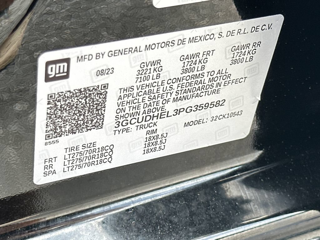 Used 2023 Chevrolet Silverado 1500 ZR2 w/ Technology Package AWD/4WD image 28