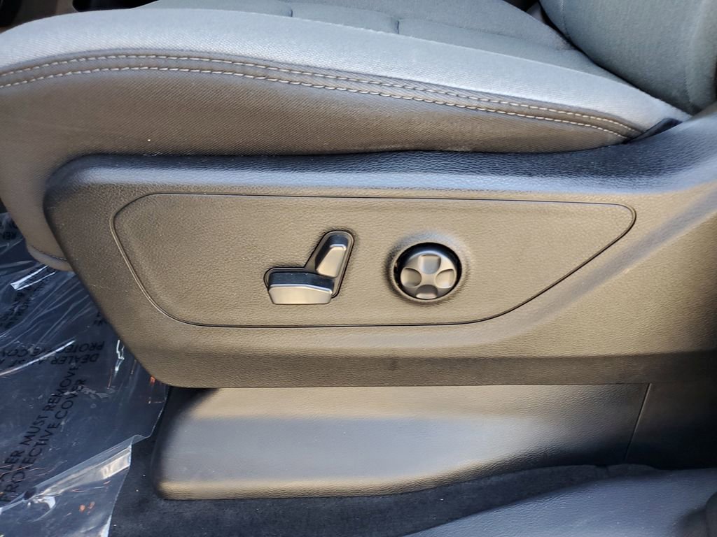 Used 2021 RAM 1500 Big Horn image 12