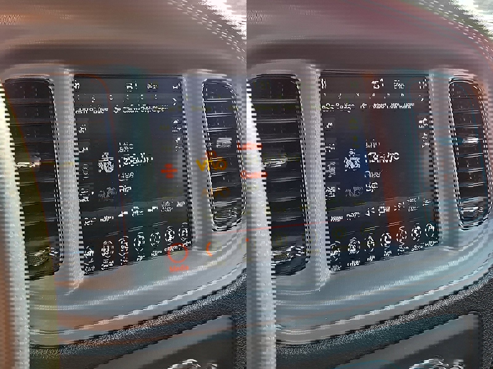 Used 2023 Dodge Charger R/T w/ Blacktop Package image 18