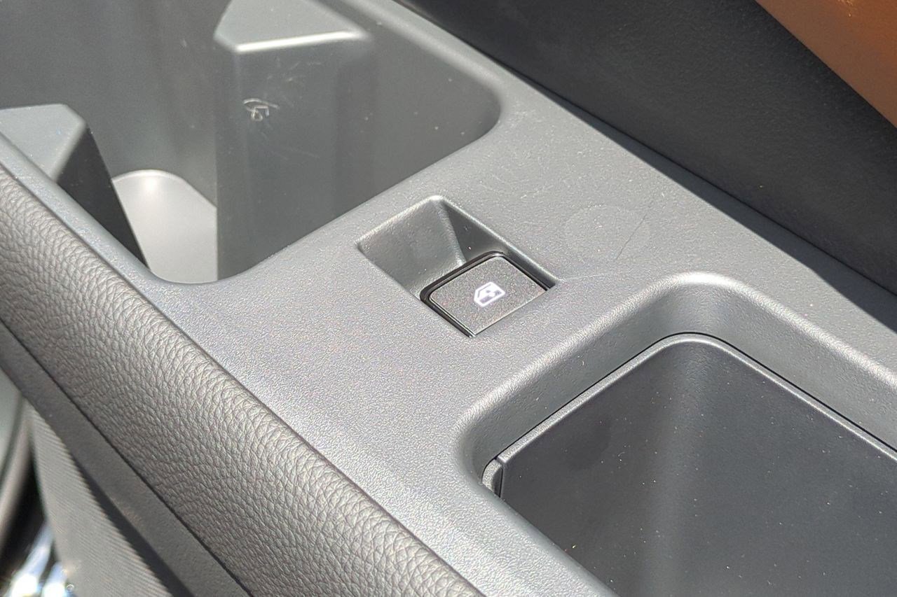 New 2026 Nissan Pathfinder Platinum FWD image 35