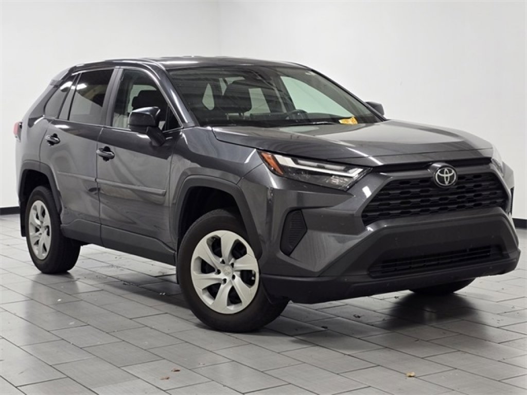 Used 2023 Toyota RAV4 LE image 2