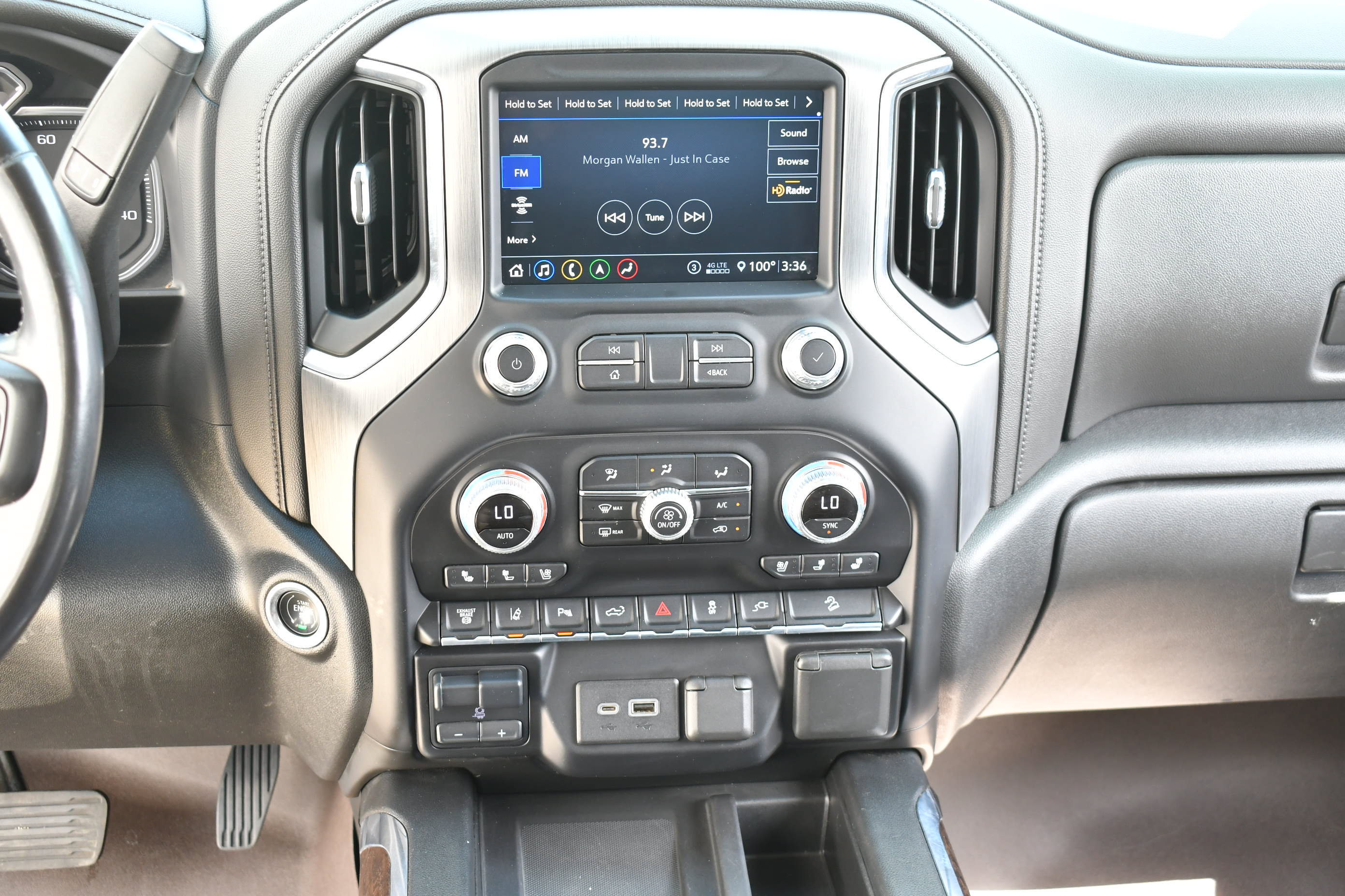 Used 2020 GMC Sierra 2500 Denali w/ Denali Ultimate Package AWD/4WD image 20