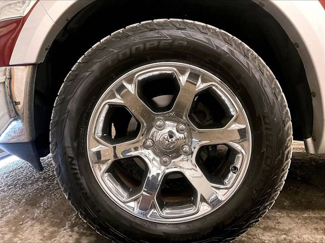 Used 2016 RAM 1500 Laramie w/ Convenience Group AWD/4WD image 8