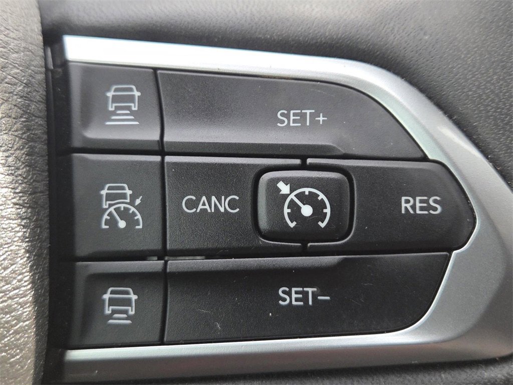 Used 2022 Jeep Compass Trailhawk image 8