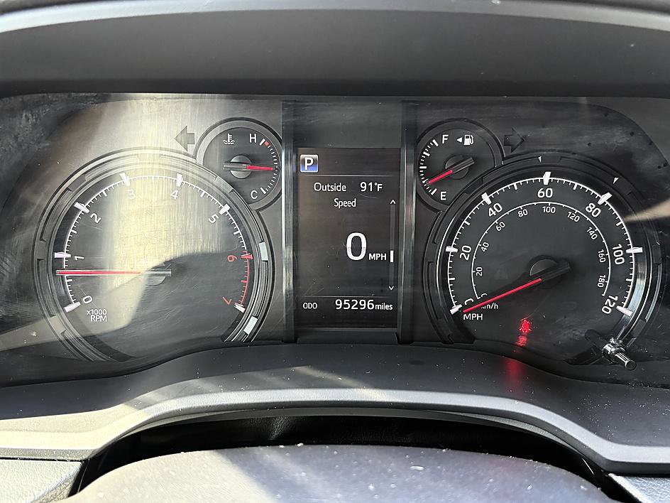 Used 2022 Toyota 4Runner SR5 AWD/4WD image 20