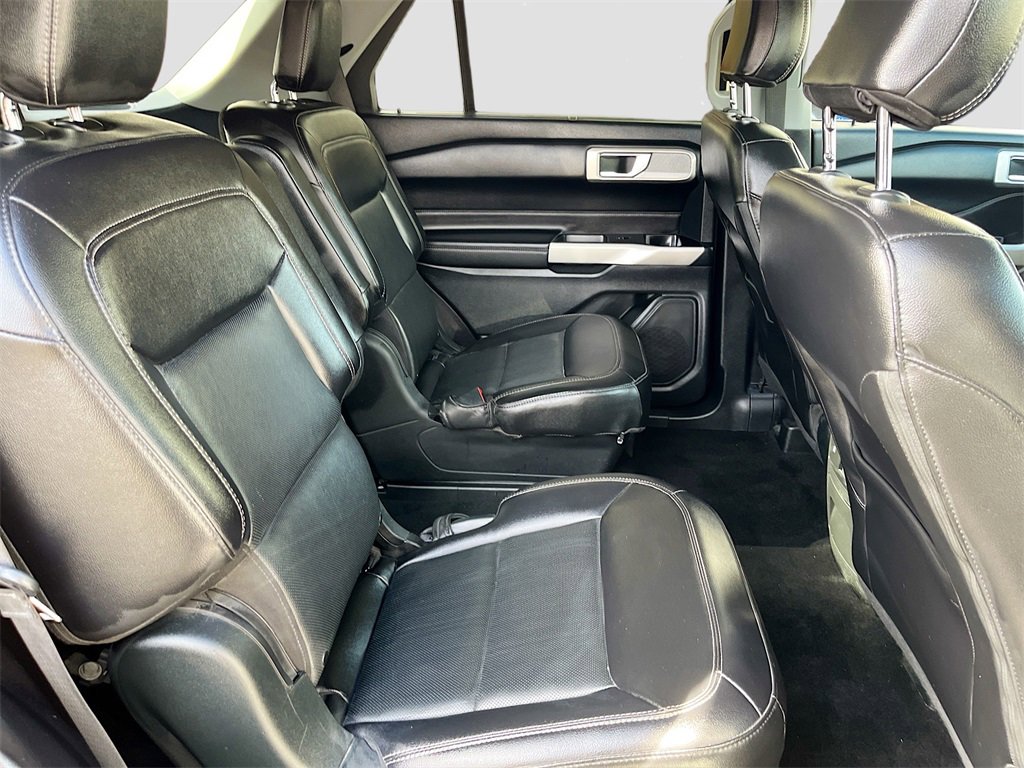 Used 2022 Ford Explorer Limited w/ Equipment Group 301A image 30