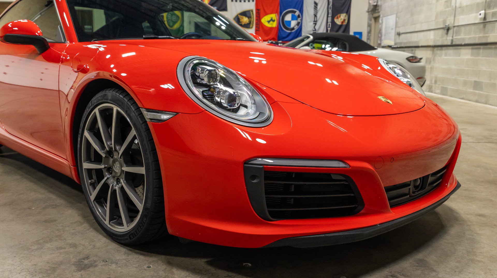 Used 2018 Porsche 911 Carrera RWD image 16
