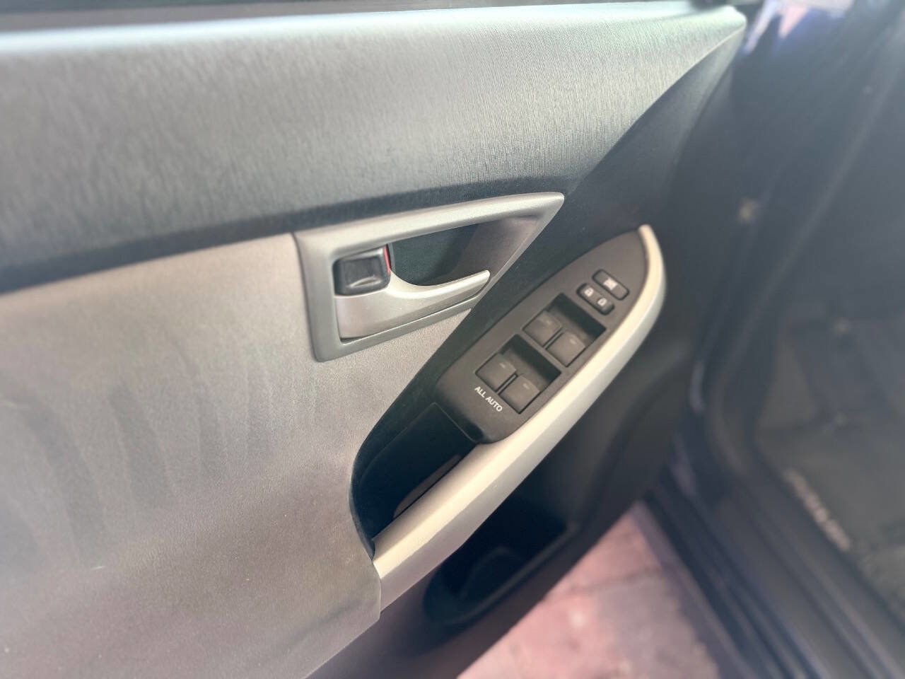 Used 2015 Toyota Prius Two FWD image 23