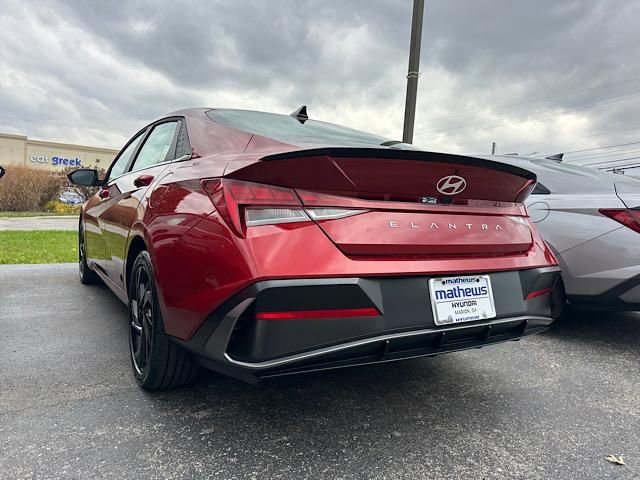 New 2026 Hyundai Elantra SEL Sport Premium image 3