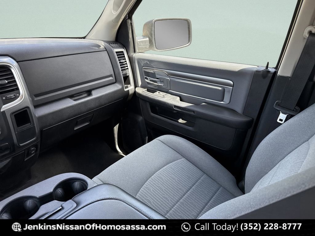 Used 2024 RAM 1500 Classic SLT image 27