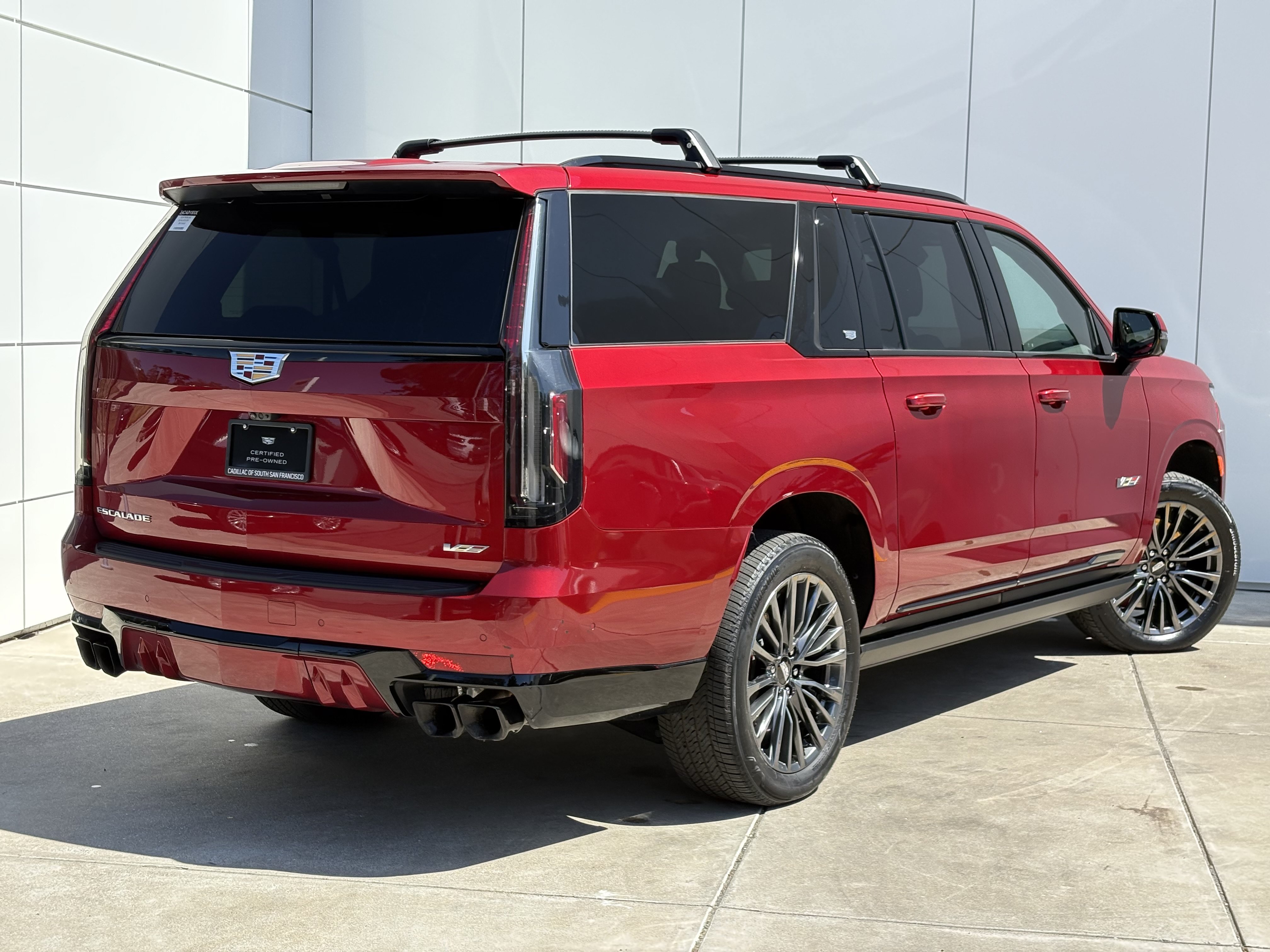 Certified 2024 Cadillac Escalade ESV V AWD/4WD image 7