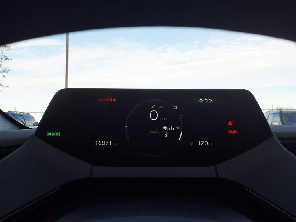 Used 2023 Toyota Prius AWD image 26