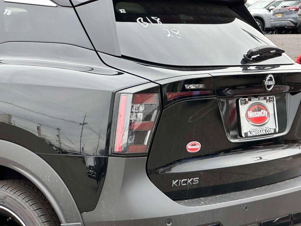 New 2026 Nissan Kicks SR w/ Illumination Package AWD/4WD image 9