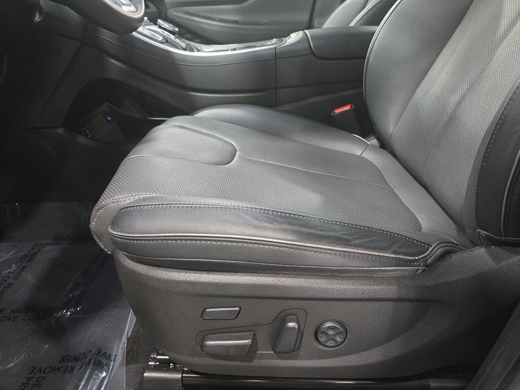 Used 2023 Hyundai Santa Fe Limited AWD/4WD image 25