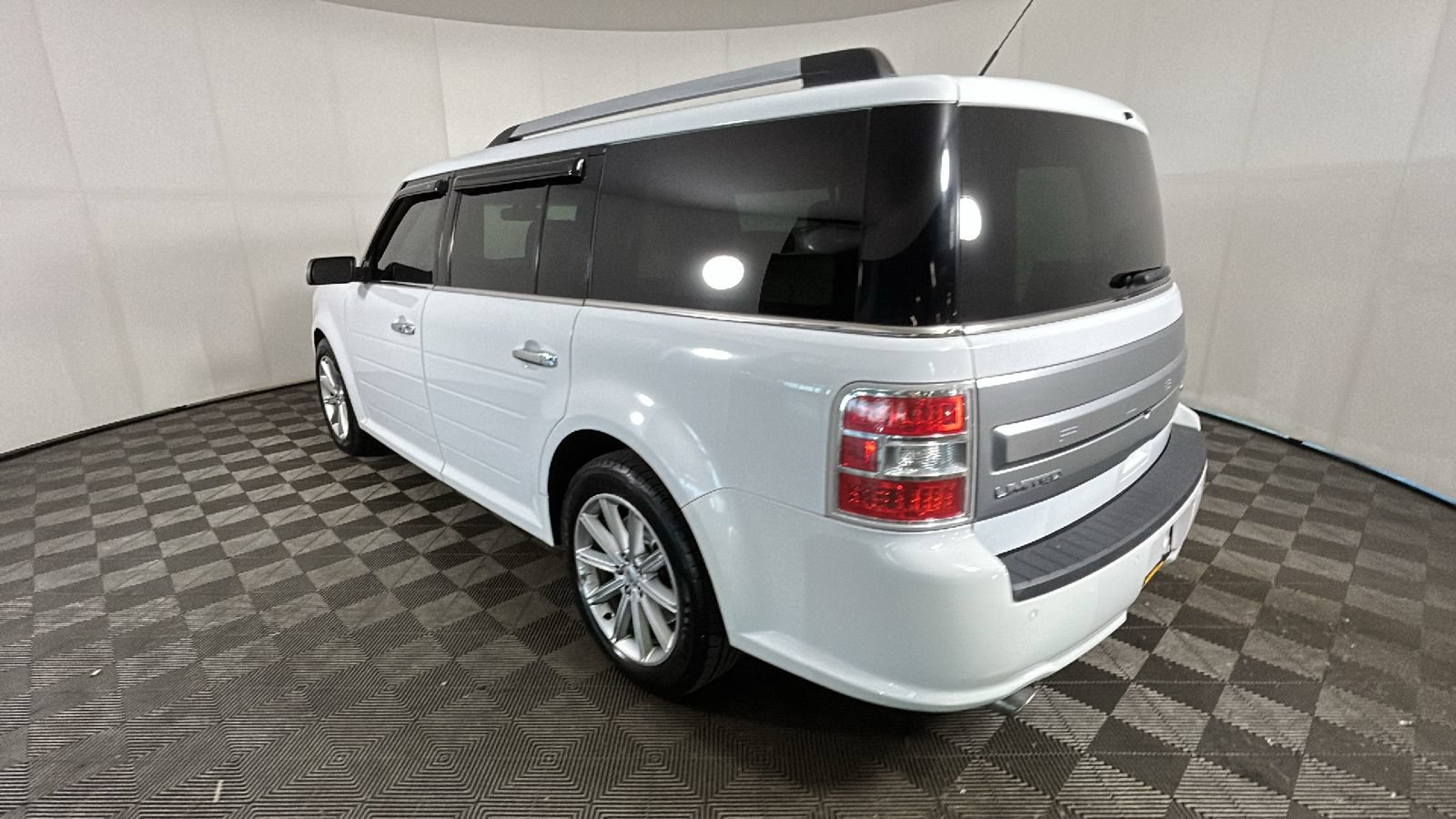 Used 2017 Ford Flex Limited AWD/4WD image 5