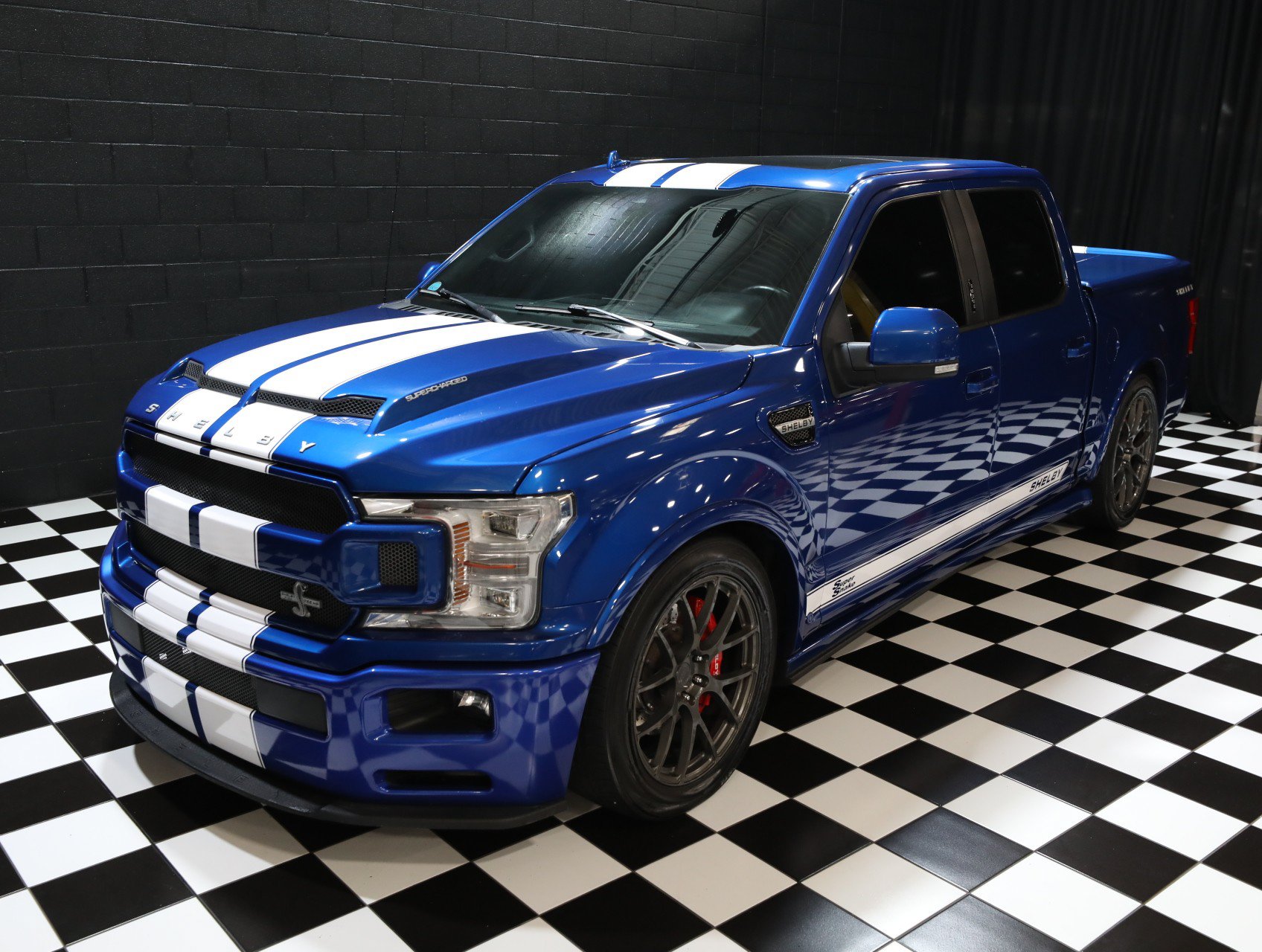 Used 2018 Ford F150 Lariat w/ Equipment Group 502A Luxury AWD/4WD image 6