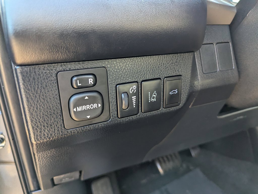 Used 2018 Toyota RAV4 XLE image 14