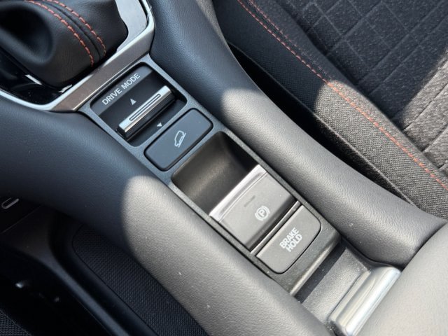 Certified 2026 Honda HR-V Sport image 28