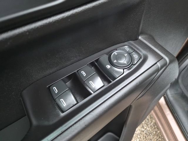 Used 2019 Chevrolet Silverado 1500 Custom w/ Custom Value Package AWD/4WD image 13