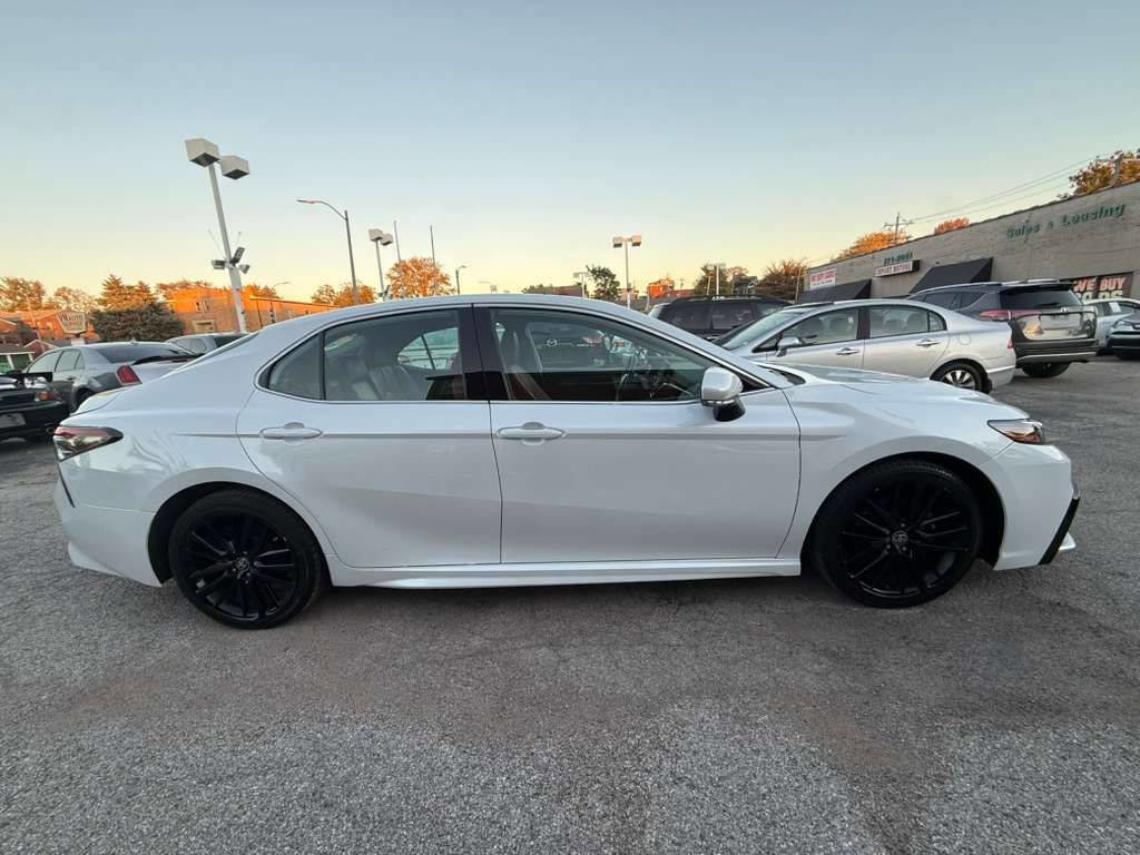 Used 2021 Toyota Camry XSE w/ Navigation Package image 7