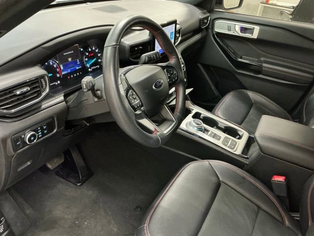 Used 2024 Ford Explorer ST-Line w/ Class IV Trailer Tow Package image 14