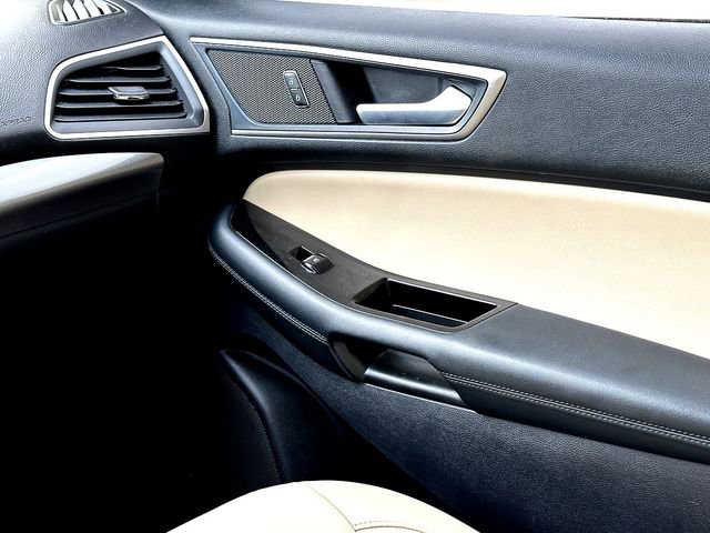 Used 2019 Ford Edge SEL w/ Equipment Group 201A FWD image 28