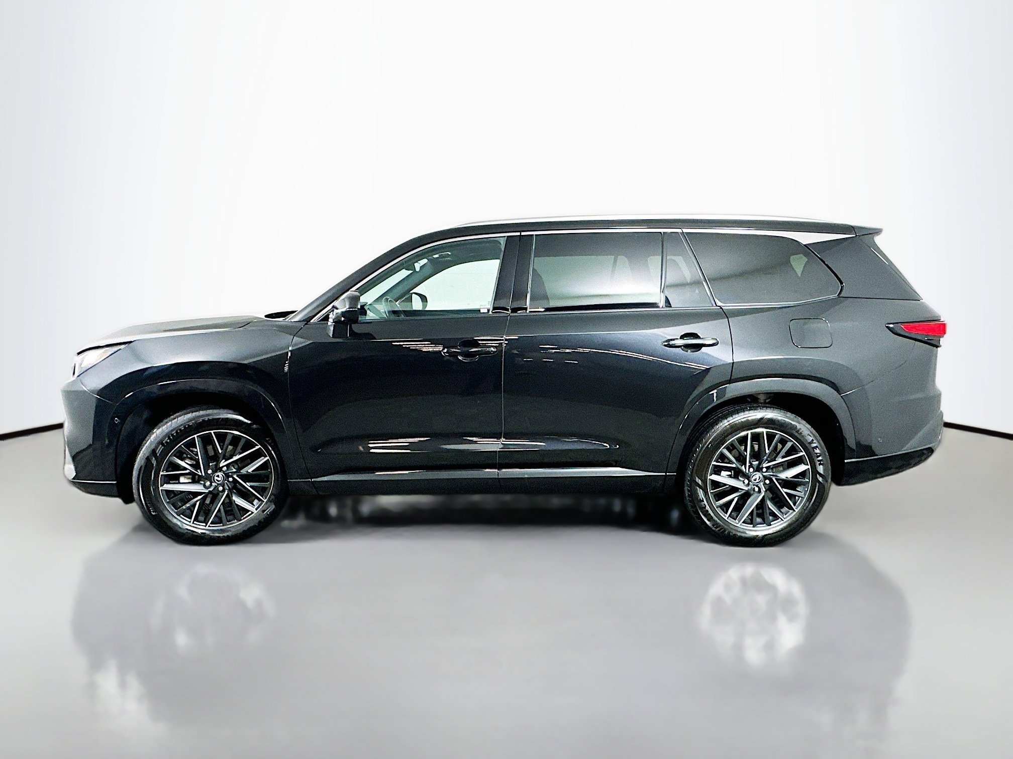 Certified 2025 Lexus TX 350 AWD w/ Technology Package image 4