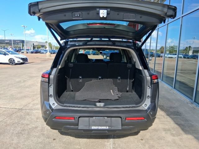 Certified 2025 Nissan Pathfinder SV FWD image 7