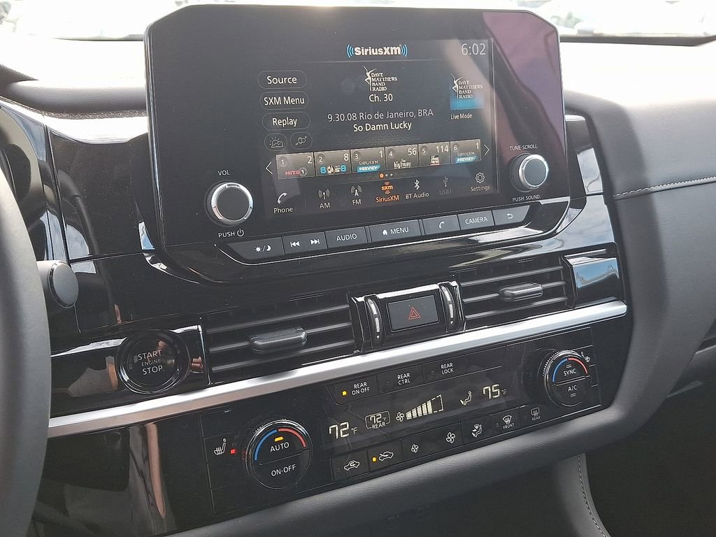 New 2025 Nissan Pathfinder SV w/ Black Appearance Package image 10