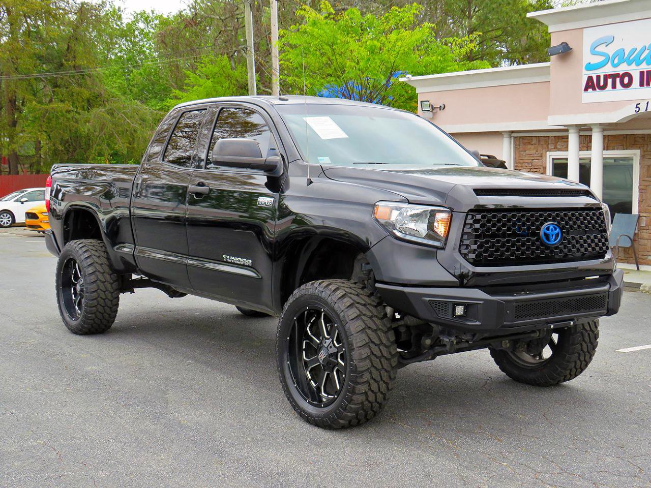 Used 2015 Toyota Tundra SR5 w/ SR5 Upgrade Package AWD/4WD image 5