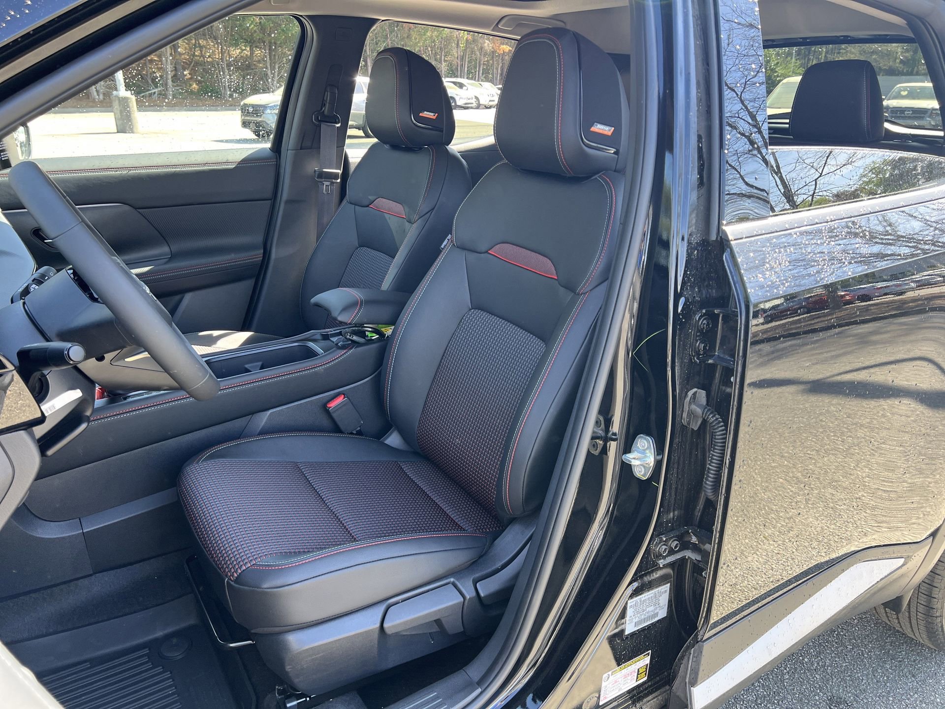 New 2026 Nissan Kicks SR image 17