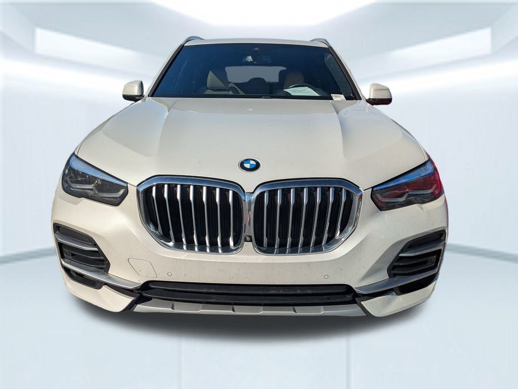 Used 2022 BMW X5 sDrive40i w/ Premium Package image 2