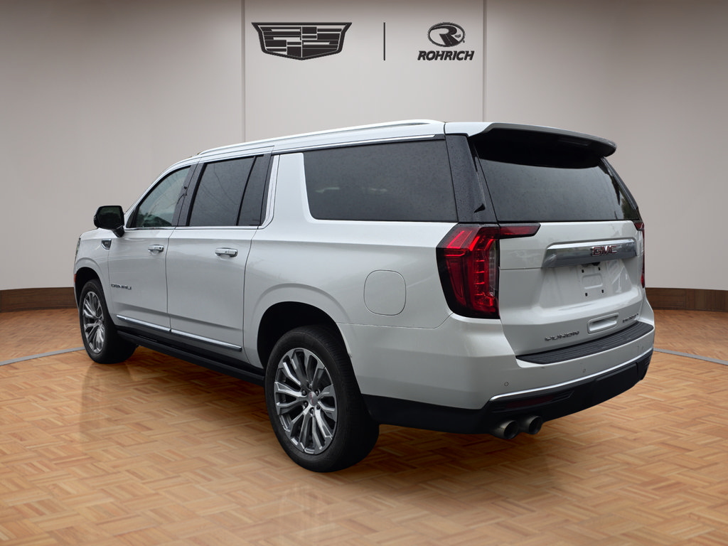 Used 2022 GMC Yukon XL Denali AWD/4WD image 3