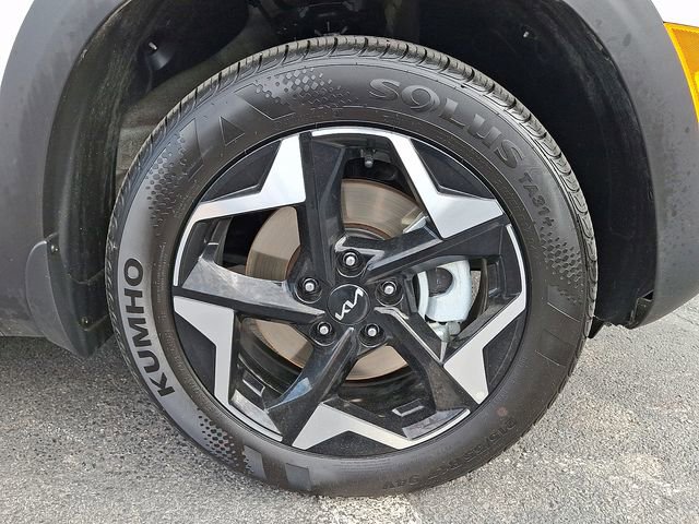 Certified 2025 Kia Seltos EX w/ EX Sunroof Package image 8