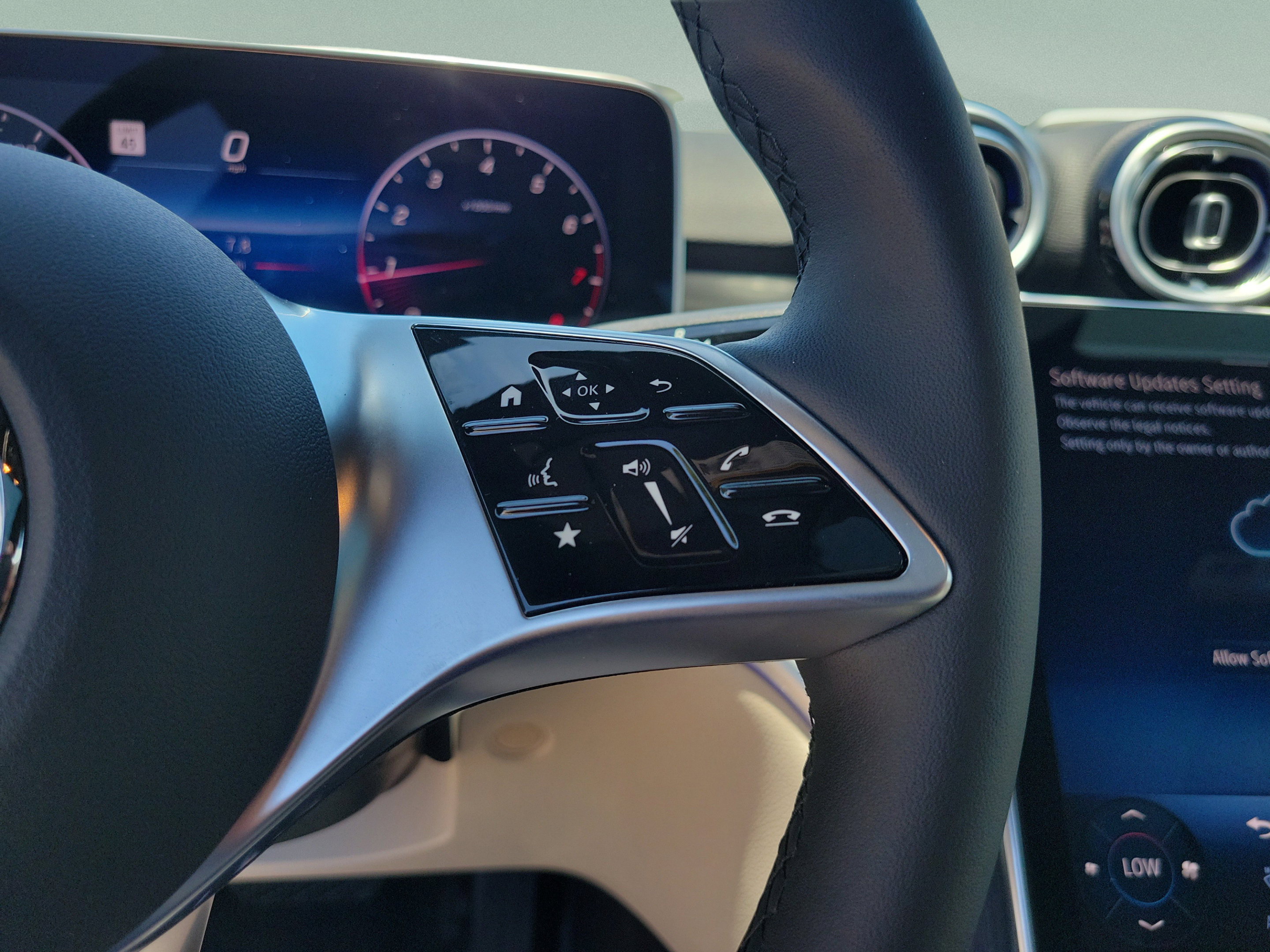 New 2026 Mercedes-Benz CLE 300 4MATIC Coupe image 18