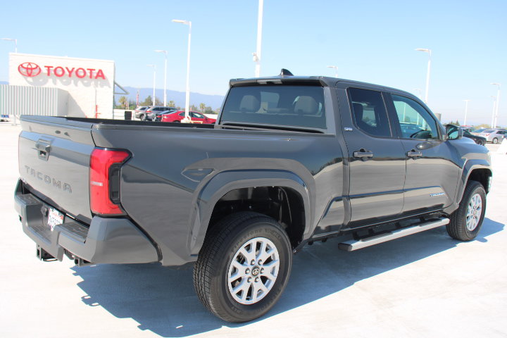 Certified 2024 Toyota Tacoma SR5 AWD/4WD image 3