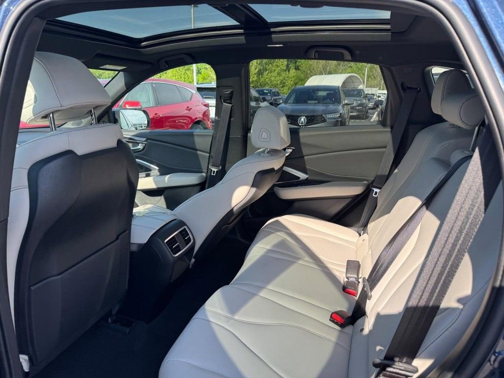 Certified 2025 Acura RDX SH-AWD image 11
