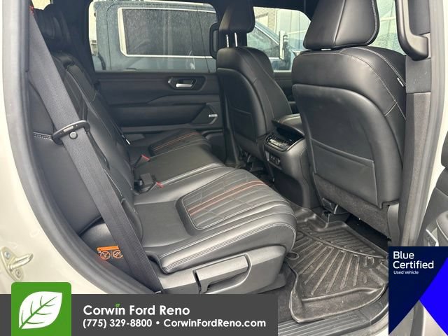 Used 2025 Nissan Armada PRO-4X w/ Pro-4X Premium Package AWD/4WD image 12