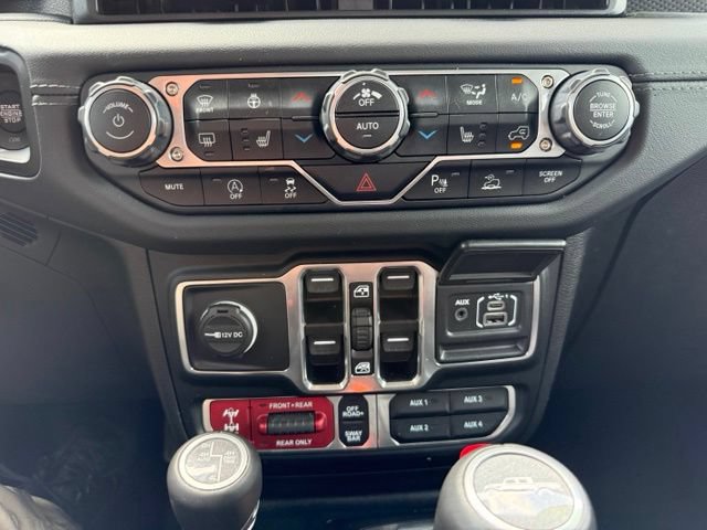 Used 2024 Jeep Gladiator Rubicon AWD/4WD image 30