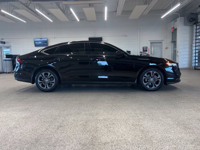 Used 2023 Honda Accord EX image 3