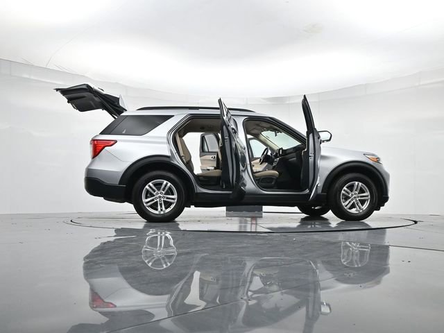 Used 2022 Ford Explorer XLT image 52